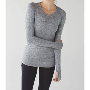 LULULEMON ATHLETICA Swiftly Tech Long Sleeve in Heathered Slate Size 4